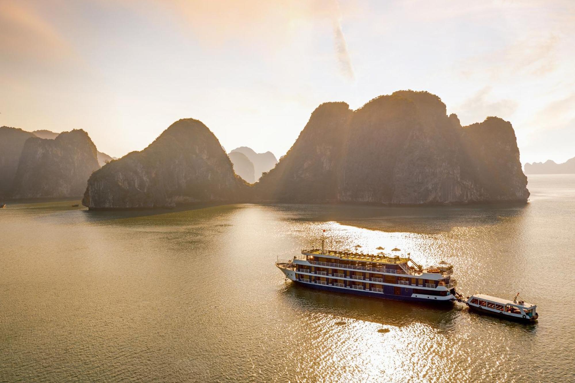 Hotel Halong Dragon Bay Cruise Ha Long Exterior foto