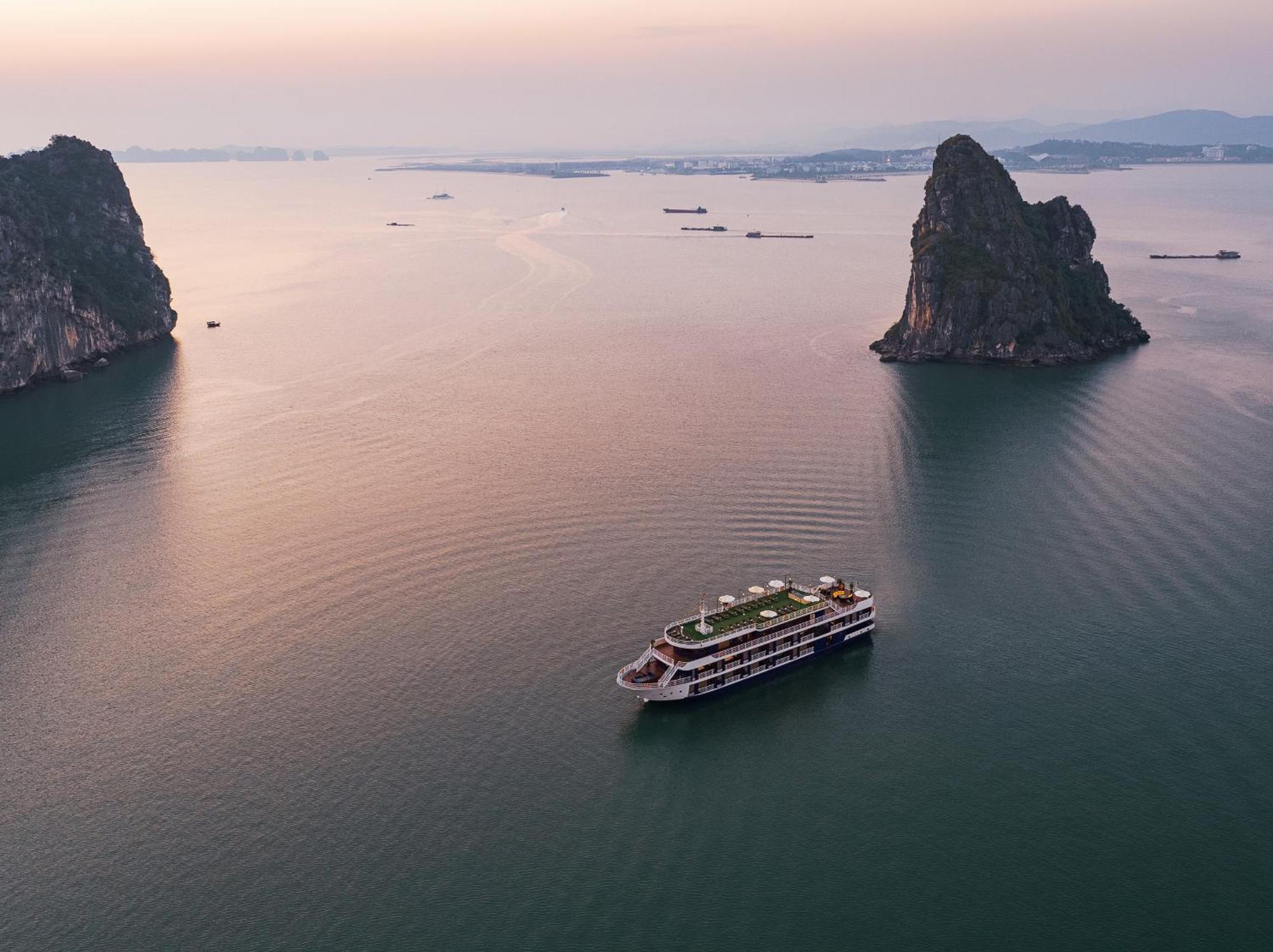 Hotel Halong Dragon Bay Cruise Ha Long Exterior foto